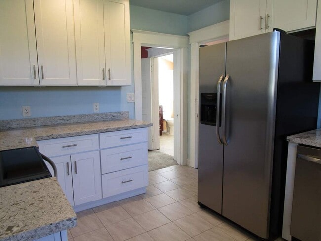 Building Photo - 2 Bedroom, 2 Bathroom Home North Proctor i...