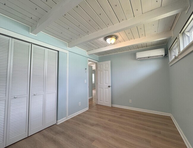 Building Photo - 2204 Ponce De Leon Cir