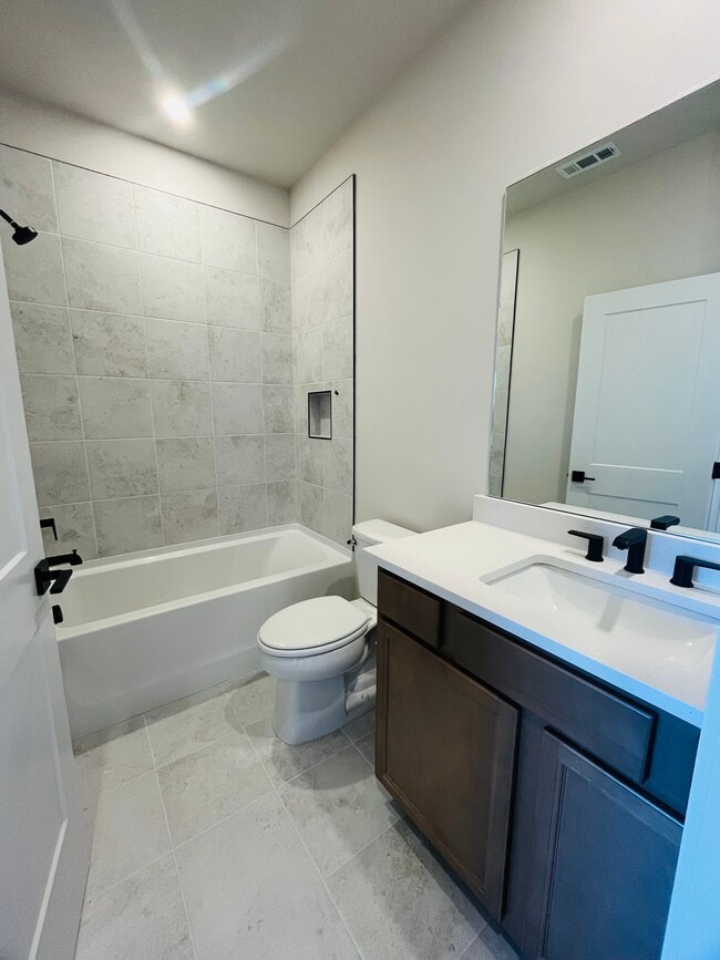 Building Photo - 2615 Wilkinson Pike