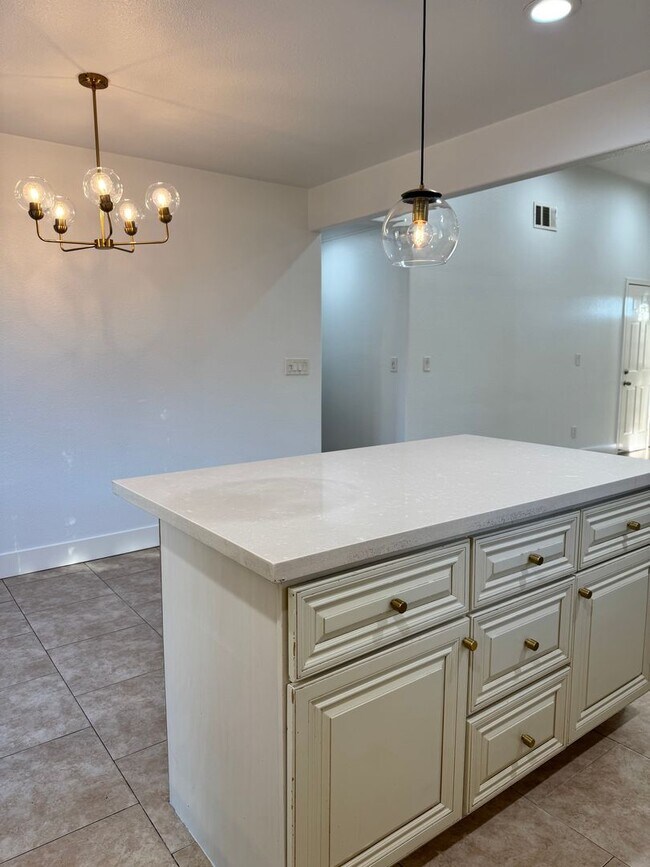 Building Photo - 3/2 home