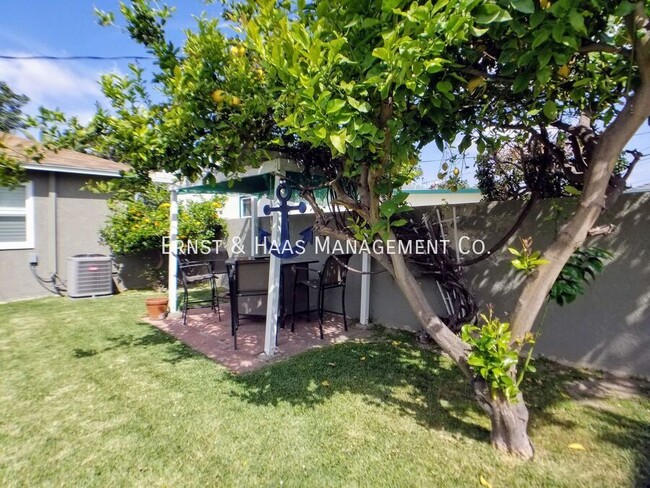 Building Photo - Beautifully Remodeled 2 Bedroom Lakewood H...