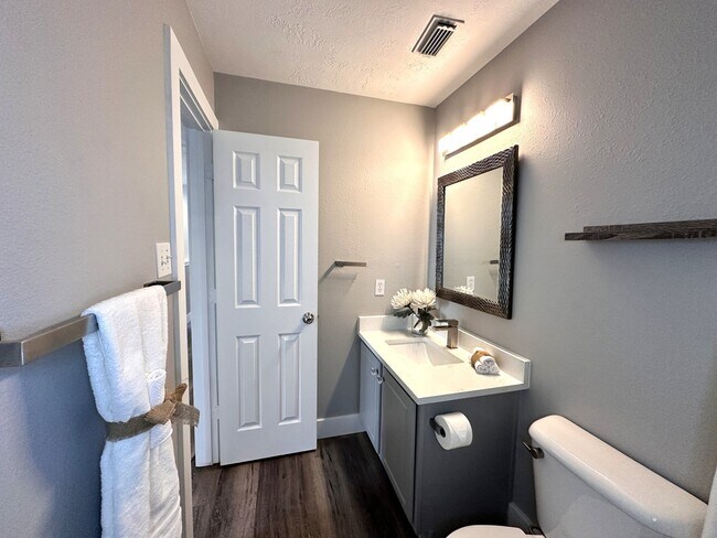 Building Photo - 46 Summer Haze Cir