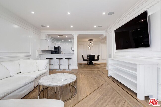 Building Photo - 1155 N La Cienega Blvd