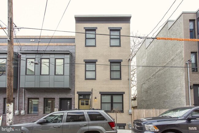 Building Photo - 2052 Gerritt St