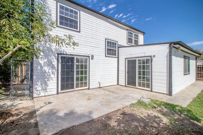 Building Photo - 932 Oak Glen Ln