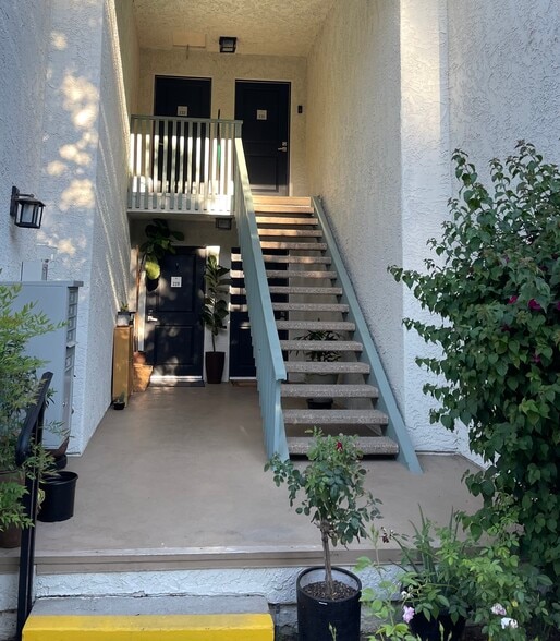 Building Photo - 4728 Park Granada