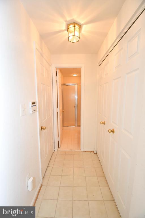 Building Photo - 6216 Roudsby Ln