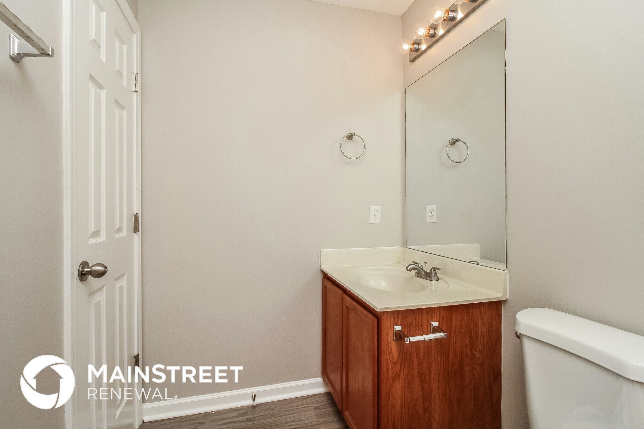 Building Photo - 8008 Logan Dr