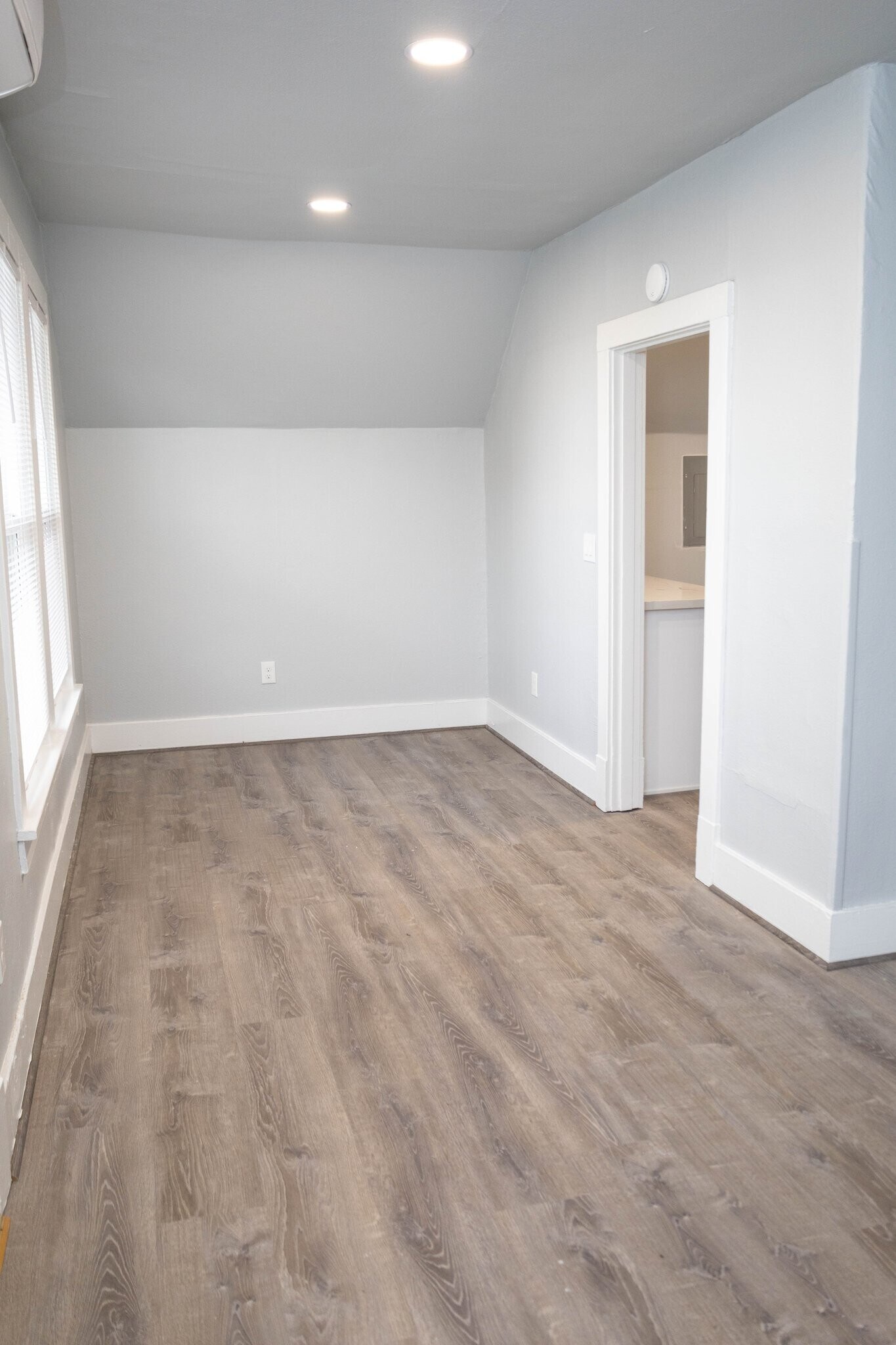 Building Photo - 2402 Rucker Ave