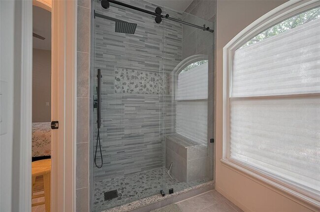 Building Photo - 11826 Legend Manor Dr