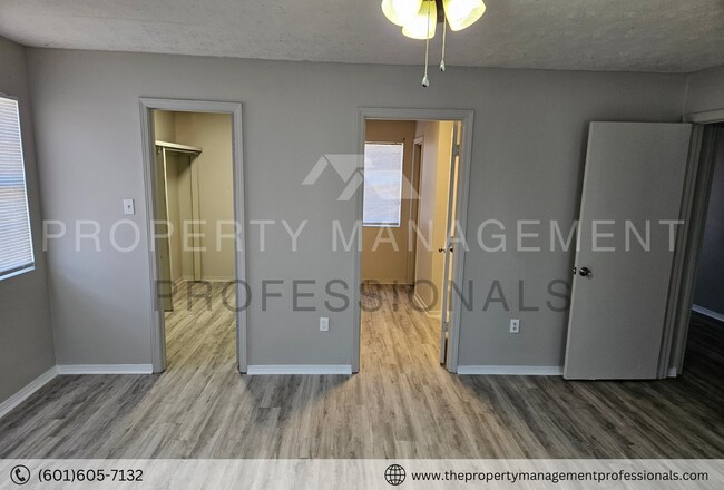 Building Photo - 2814 Smith Robinson St