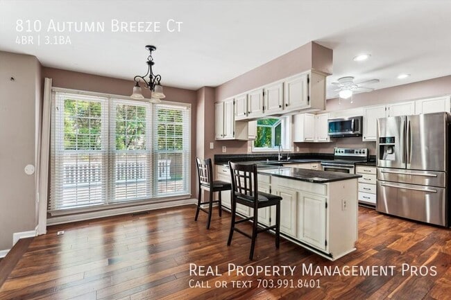 Building Photo - 810 Autumn Breeze Ct