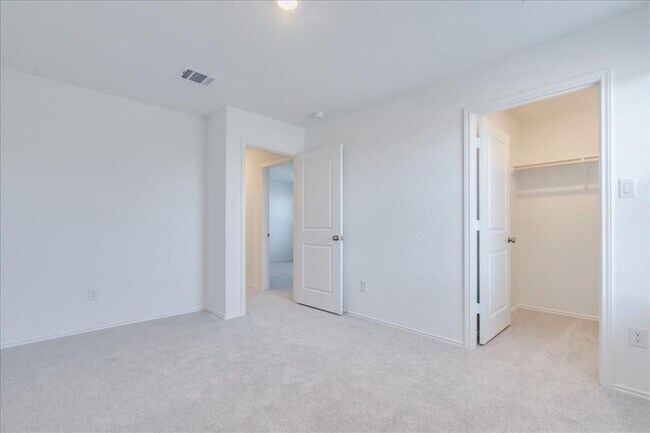 Building Photo - 238 Dreyer