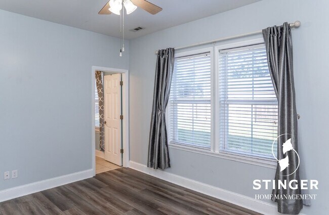 Building Photo - 28 Spearmint Cir