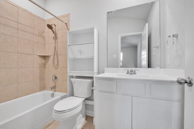 Building Photo - Charming 4-Bedroom 3-Bathroom Home in Westpointe – Community Amenities & Prime Location!