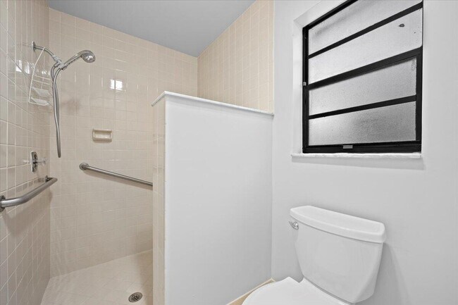 Building Photo - 11888 Suellen Cir