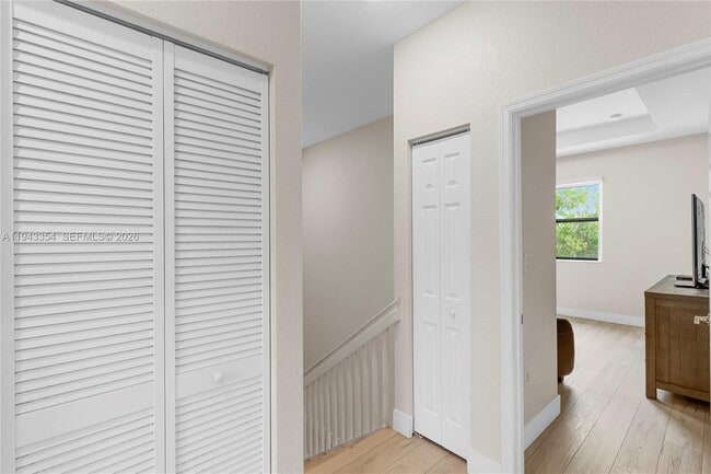 Building Photo - 10653 W 32nd Ln