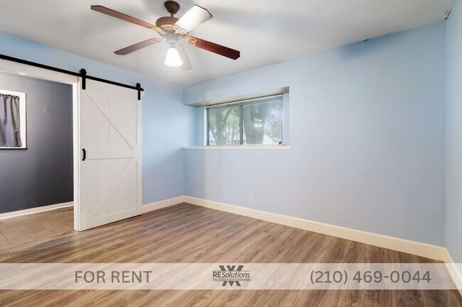 Building Photo - 800 Brooks Ave