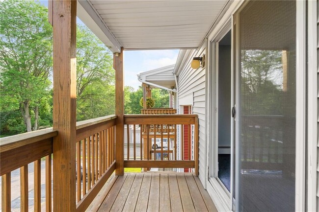 Building Photo - 555 Diamond Hill Rd