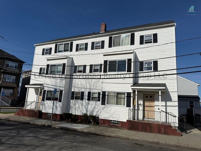 Building Photo - 77 Massasoit St