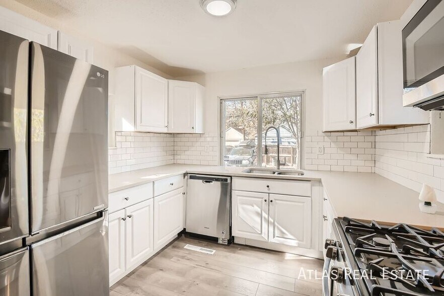 Building Photo - 2365 Fulton St