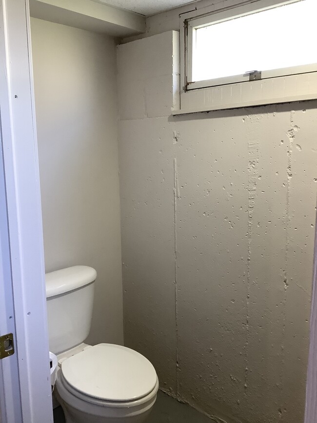 Building Photo - 4920 Cypress Dr