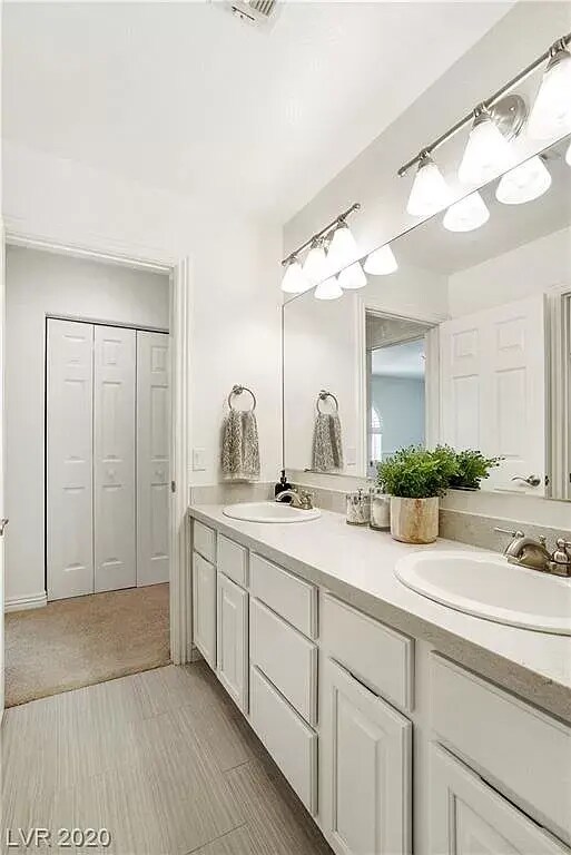 Building Photo - 7777 Willow Cove Cir