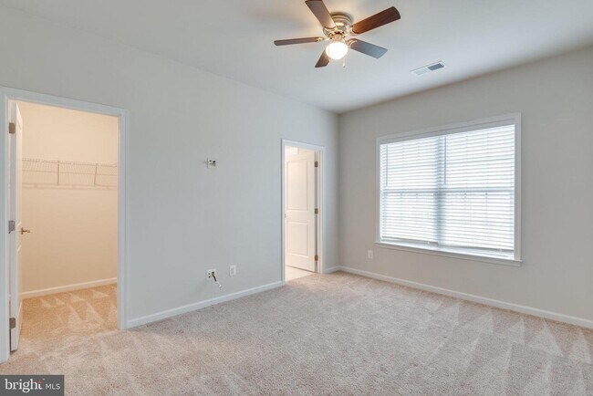 Building Photo - 41256 Lenah Point Dr