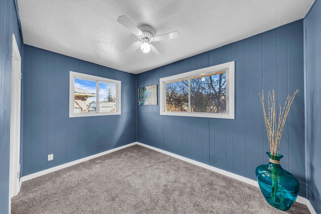 Building Photo - Beautiful Sugarhouse 3 Bedroom!