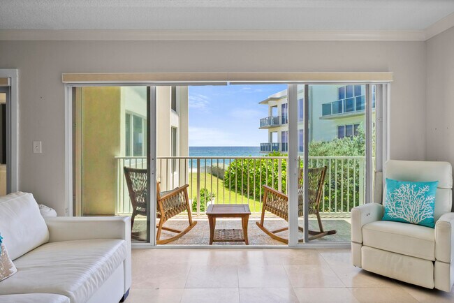 Building Photo - 1203 Hillsboro Mile