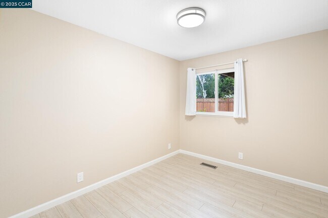 Building Photo - 3158 Randick Ct