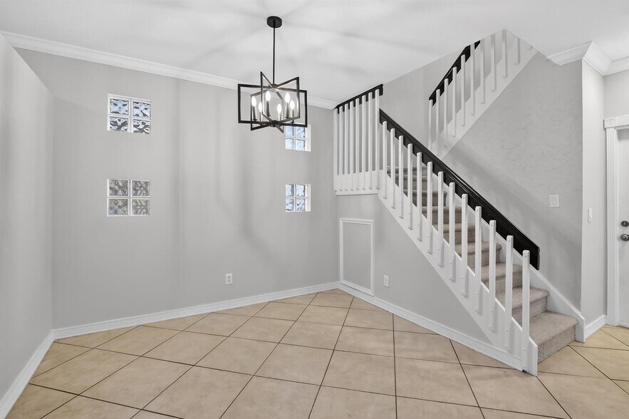 Building Photo - 7524 NW 1st Pl