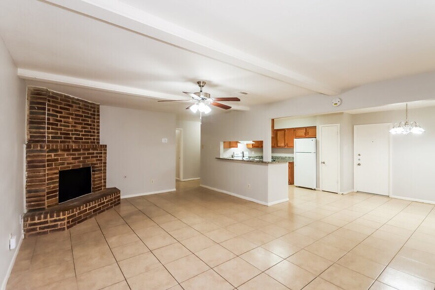 Building Photo - 11330 White Gate Ln
