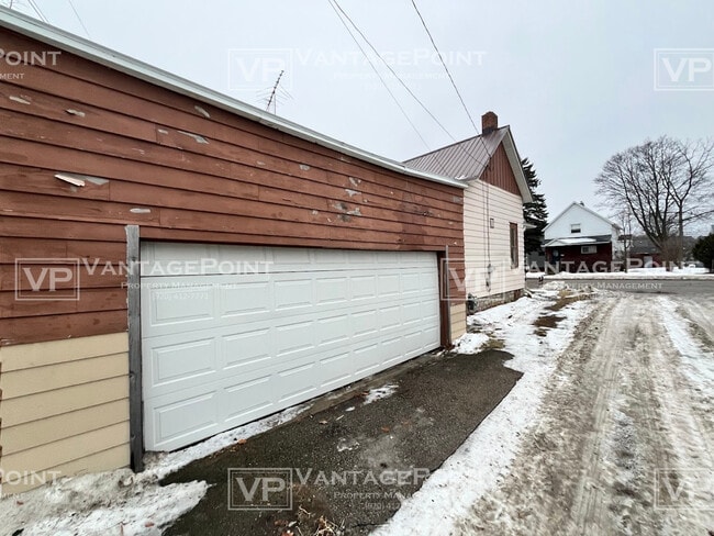 Building Photo - 1358 Pierce Ave