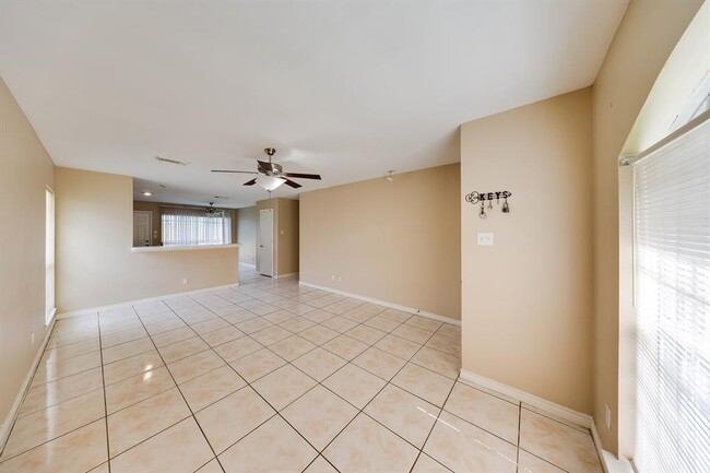 Building Photo - 12914 Townwood Dr