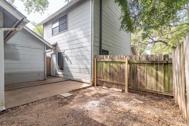 Building Photo - 2906 Jadewood Ct