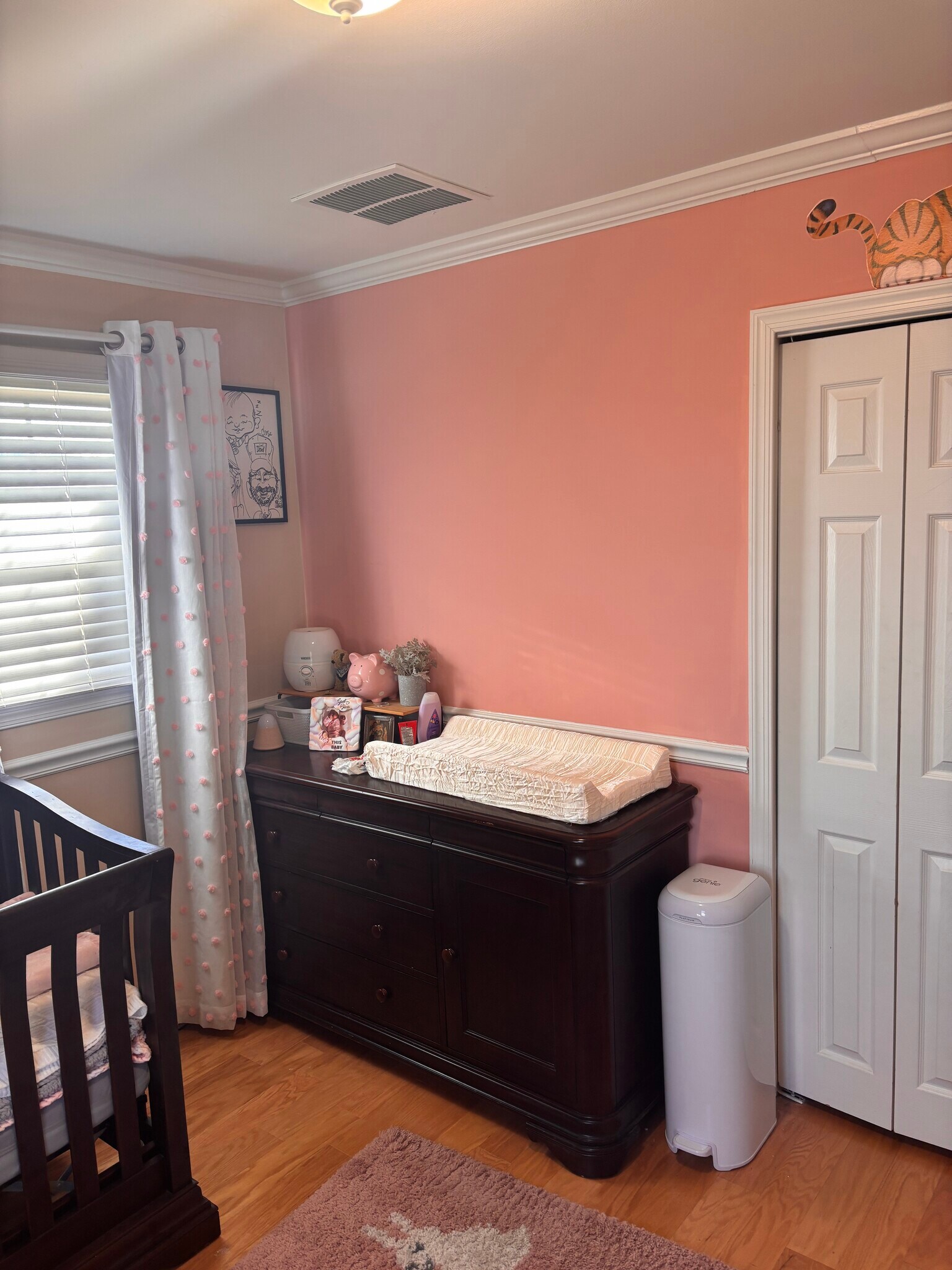 Building Photo - 466 Windsor Dr