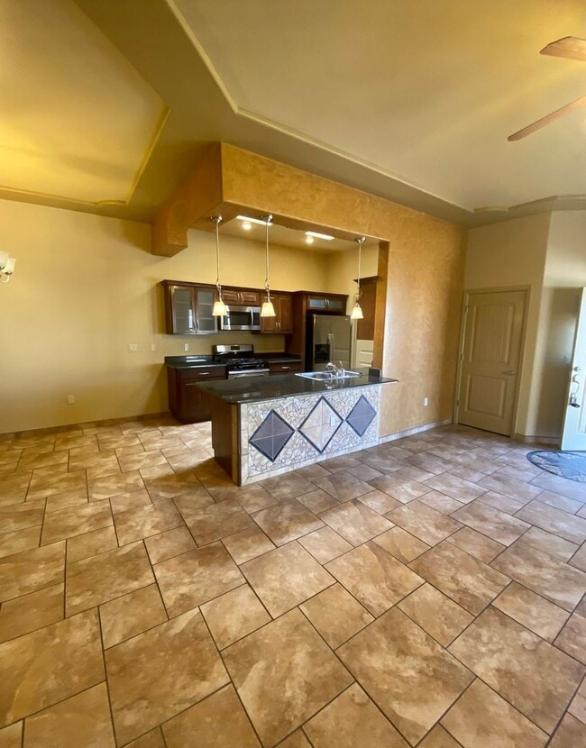 Building Photo - 4226 Tres Ninos Dr