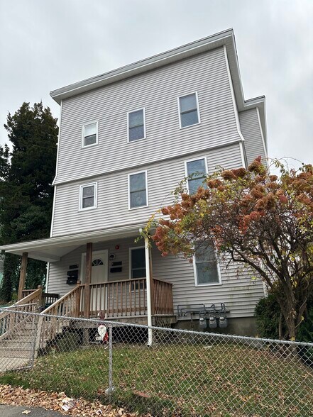Primary Photo - 38 Columbia St