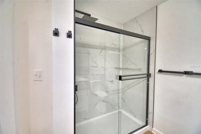 Building Photo - 660 Celebration Ave