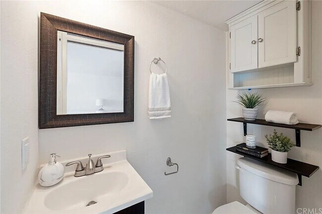 Building Photo - 850 W 157th St