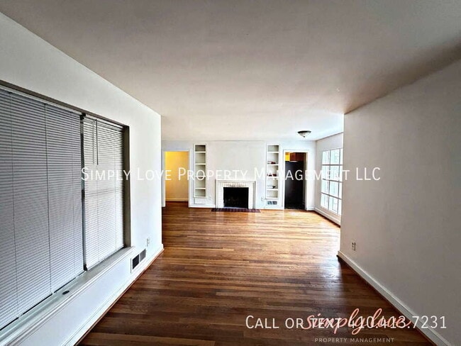 Building Photo - 4526 Albion Rd