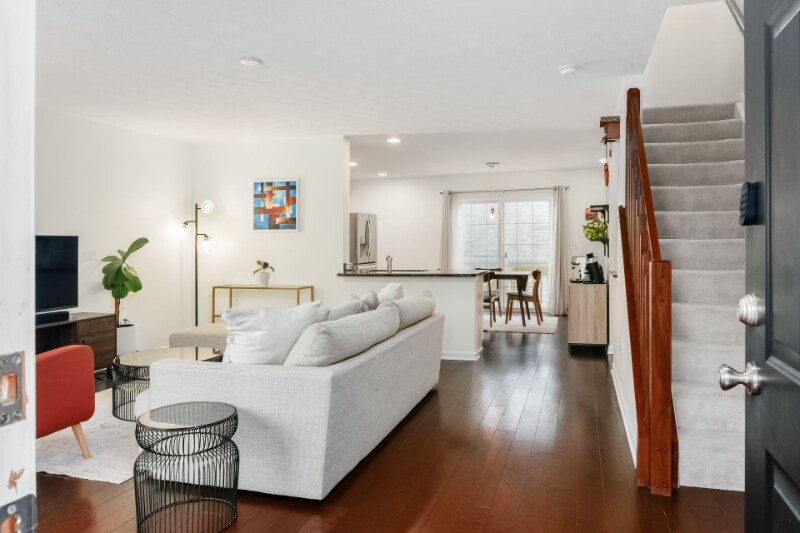 Building Photo - 6177 Needletail Rd