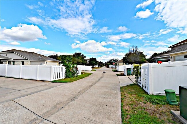 Building Photo - 1805 Copper Breaks Ln