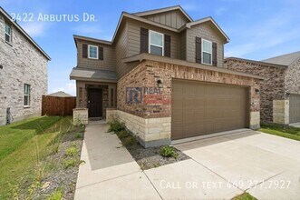 Building Photo - 2422 Arbutus Dr