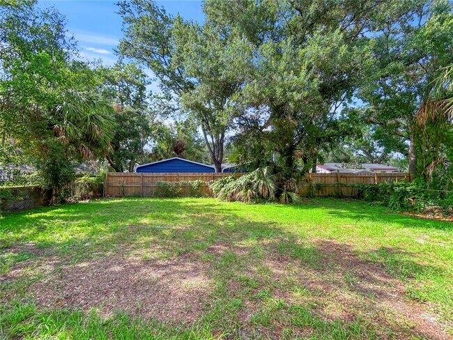 Building Photo - 3006 E Idlewild Ave