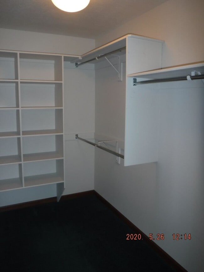 Building Photo - Spacious 3 Bedroom Home in Aspen Place Nei...