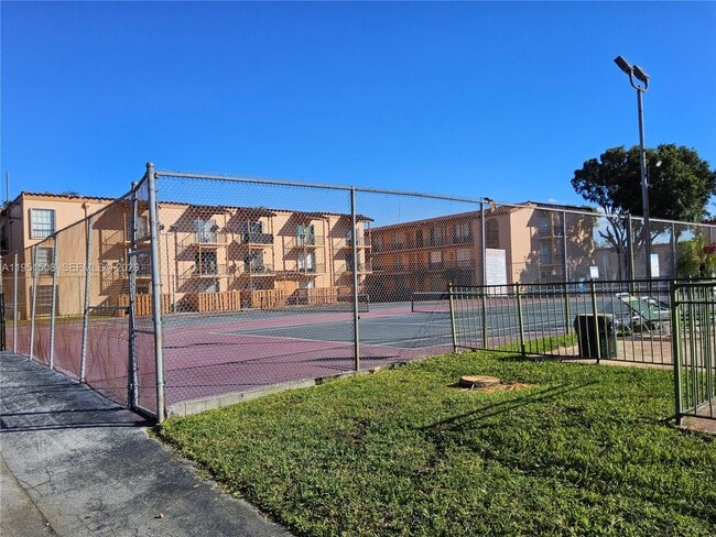 Building Photo - 7115 Miami Lakes Dr