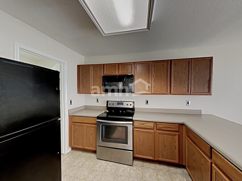 Building Photo - 9831 Carswell Peak