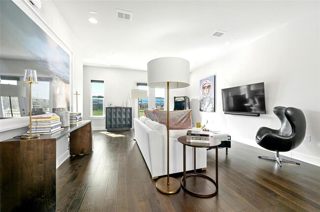 Building Photo - 4604 Longevity Dr